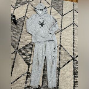 Boys spider 2 piece outfit. Size 5/6